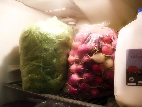 Как сохранить редис свежим надолго в холодильнике, на зиму в домашних условиях